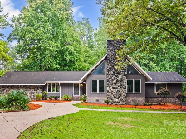 912 Pineview Lakes Rd, Chester, SC 29706