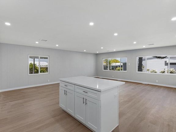 4th image of 718 Sycamore Ave Space 181