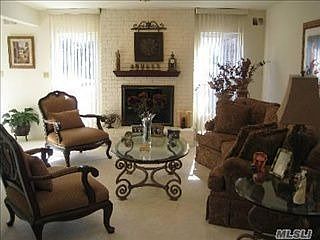 2nd image of 82 Aspen Dr W