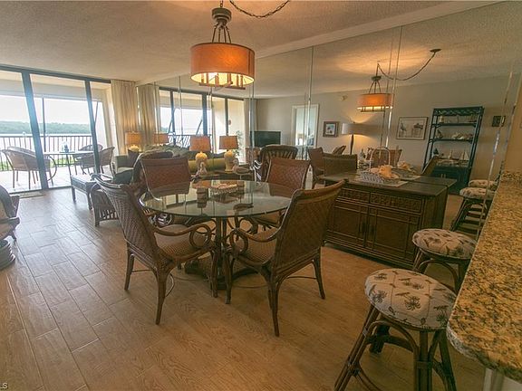 5th image of 4223 Bay Beach Ln APT E1