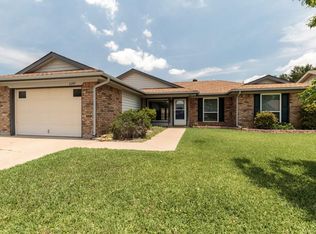 6209 Valley Forge Ct, Arlington, TX 76002