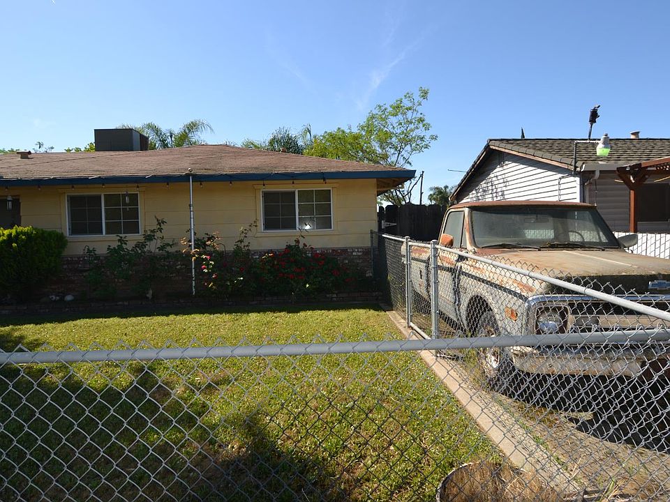 2nd image of 4816 Summit Way