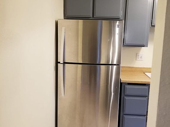 5th image of 259 N Capitol Ave Unit 253