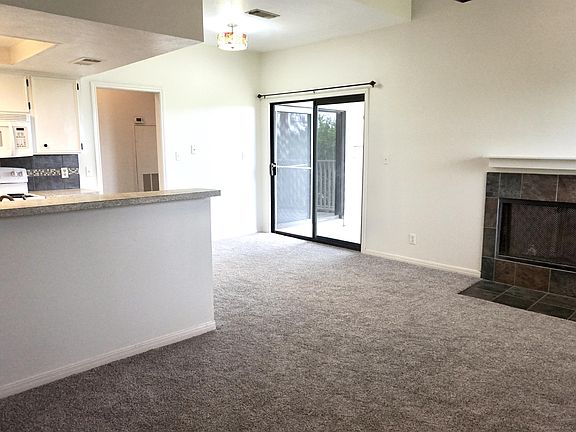 2nd image of 1013 Chestnut St #6