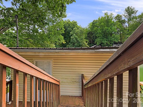 2100 Memorial Hwy, Lake Lure, NC 28746