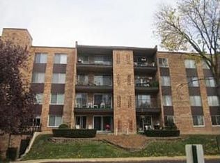 500 Huntington APT 249, Mount Prospect, IL 60056