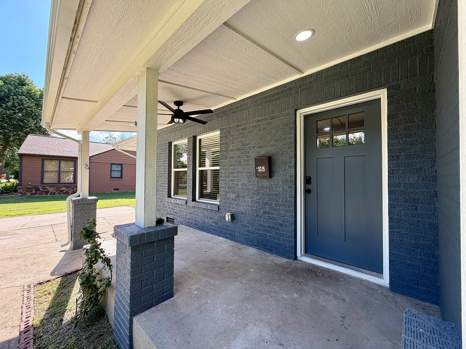 4 bed, 1550 sqft, $1,950 — Photo 2