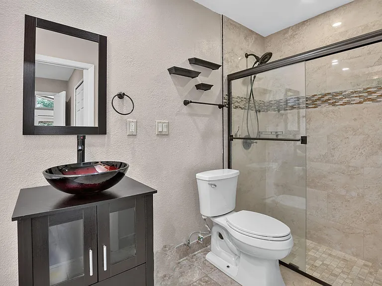 7813 Kenway Pl W — Photo 35