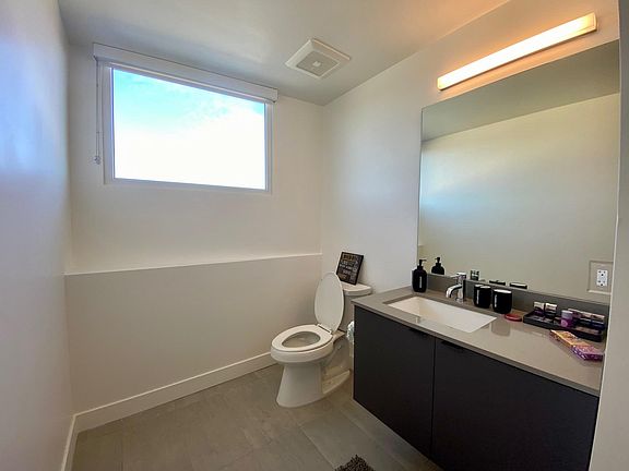 5th image of 5300 W Adams Blvd APT 303