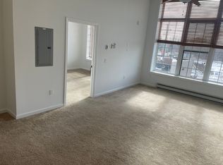 8 Grove St #310, Dover, NH 03820