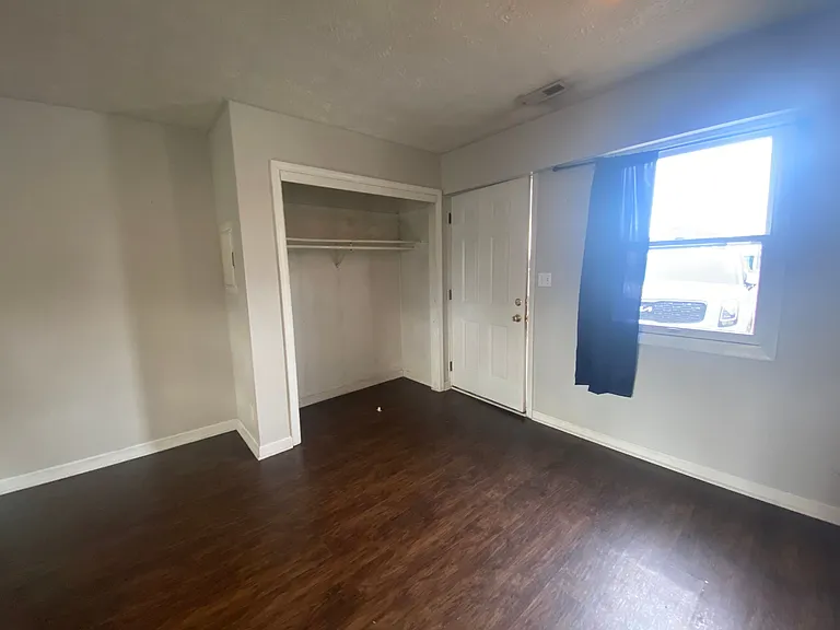 205 Baronne St — Photo 5