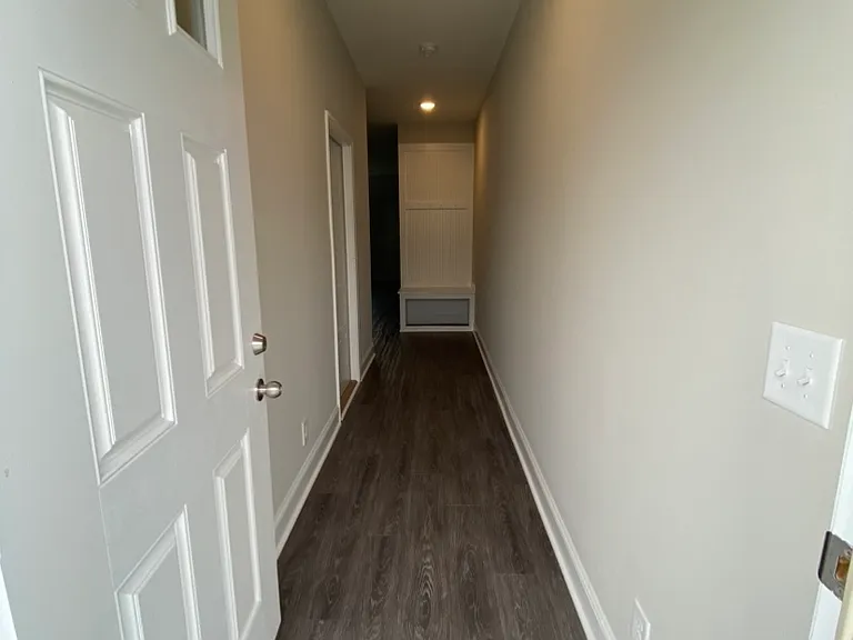 1032 Glenkirk Dr — Photo 2