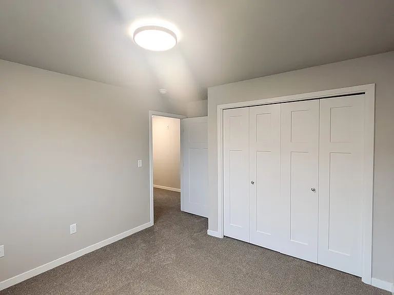 Amber Valley Apartments — Photo 11