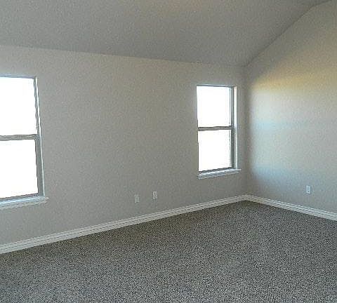 4th image of 10537 NW 35th St