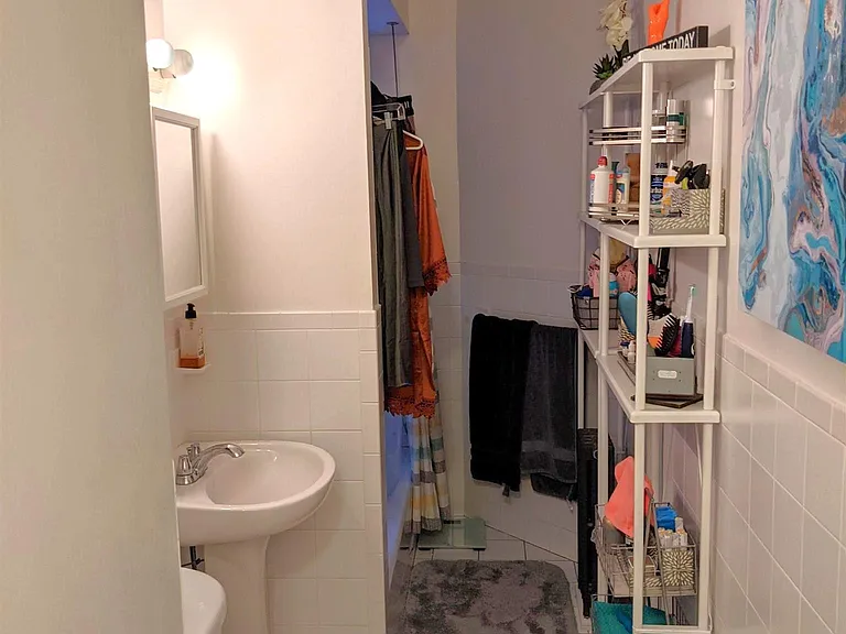 331 Harvard St #3 — Photo 9