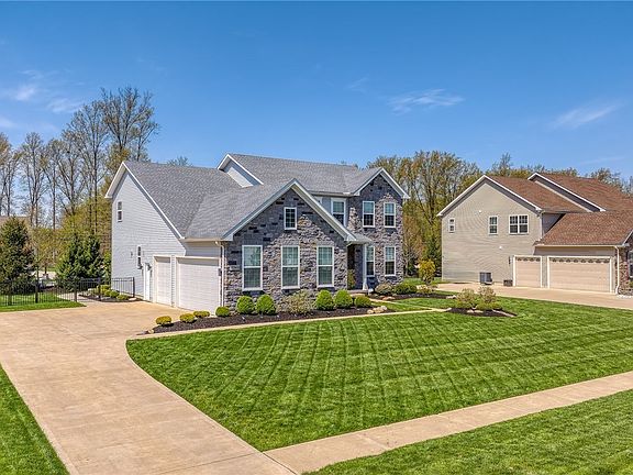 2nd image of 2262 Norton Pl