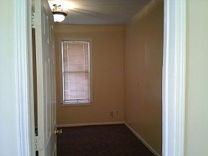 2nd image of 425 Askew Ave