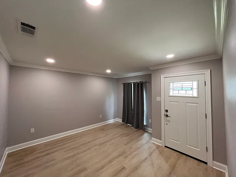 4901 Alexander Dr — Photo 6