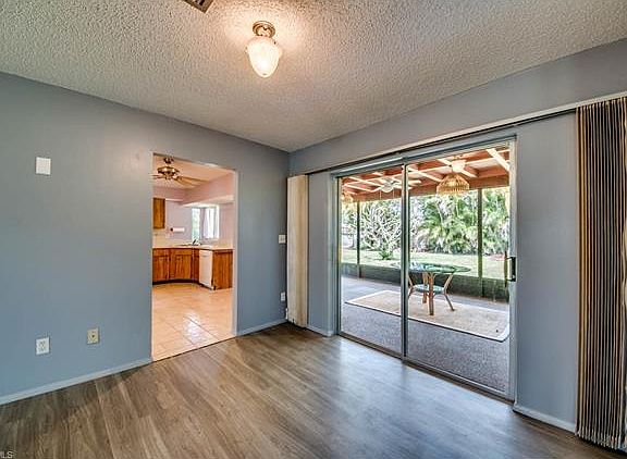 3rd image of 2304 Country Club Blvd