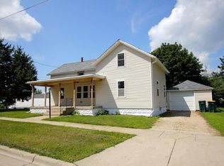 533 Sumner St, Genoa City, WI 53128