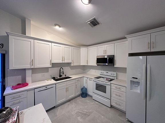 2nd image of 21512 Summertrace Cir