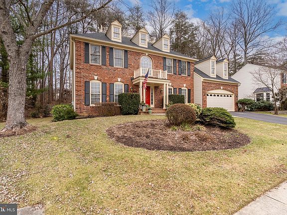 3rd image of 8005 Oak Bridge Ln