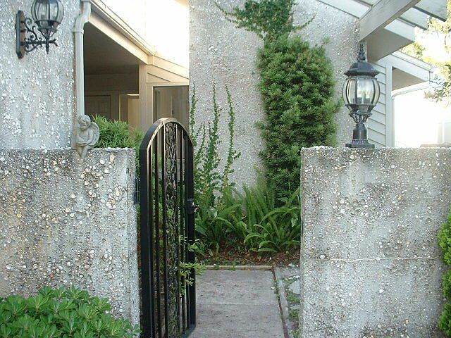 Courtyard Entry