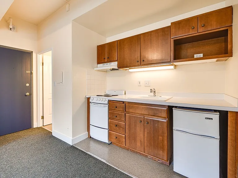 Washington Plaza Apartments — Photo 28