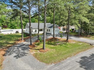 98 Blue Heron Ln, Cobbs Creek, VA 23035