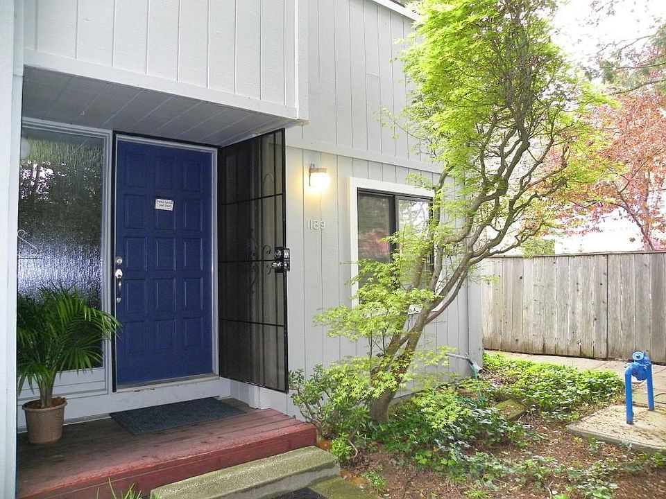1st image of 21189 E Cliff Dr