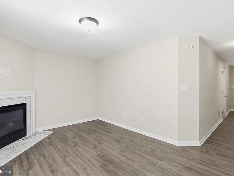 5504 Sacramento Mews Pl — Photo 5