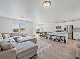 382 N Grassland Dr, Lehi, UT 84043