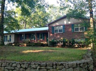 80 E Laurel Rd, Jackson, TN 38301