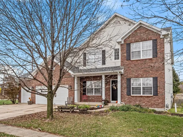 7092 Milburn Estates Dr, O Fallon, IL 62269
