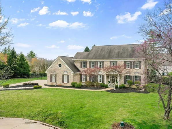 1809 Elmsford Ln, Chesterfield, MO 63005