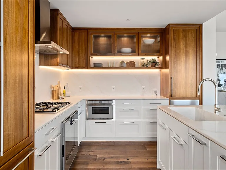 300 Pier 4 Blvd #6D — Photo 6