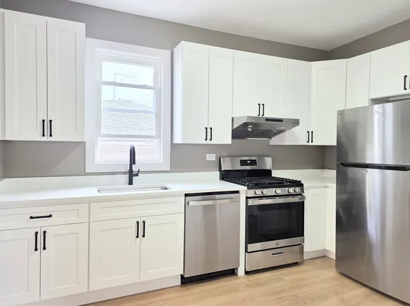 2818 S Lowe Ave #Rbd, Chicago, IL 60616