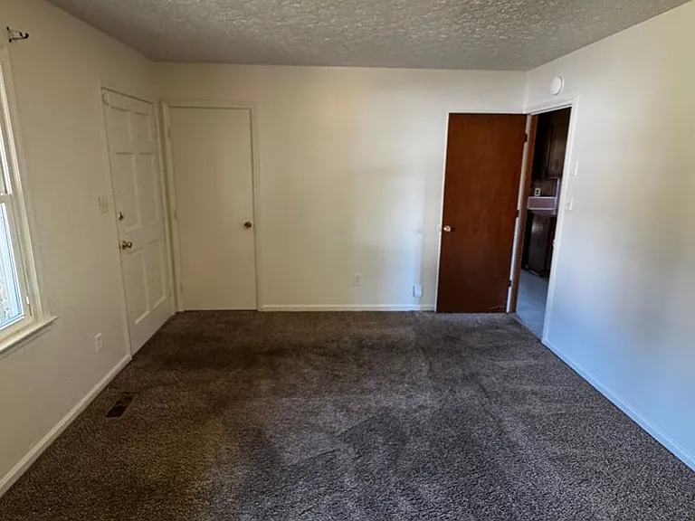 1416 Lenoir Dr — Photo 12