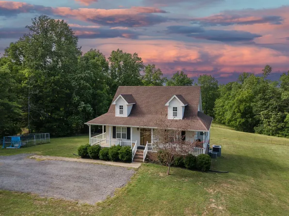225 Sherman Rd, Charlotte, TN 37036