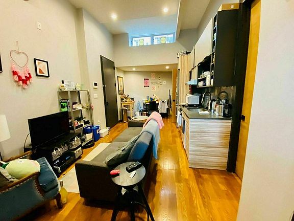 2nd image of 1157 Myrtle Ave #1AB