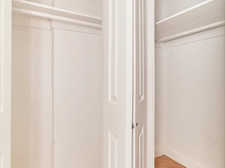 121 Seaman Ave #1E — Photo 8