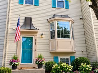 9870 Burke Pond Ct, Burke, VA 22015