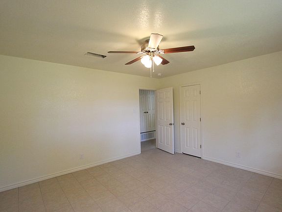 4th image of 1404 Baldridge Dr