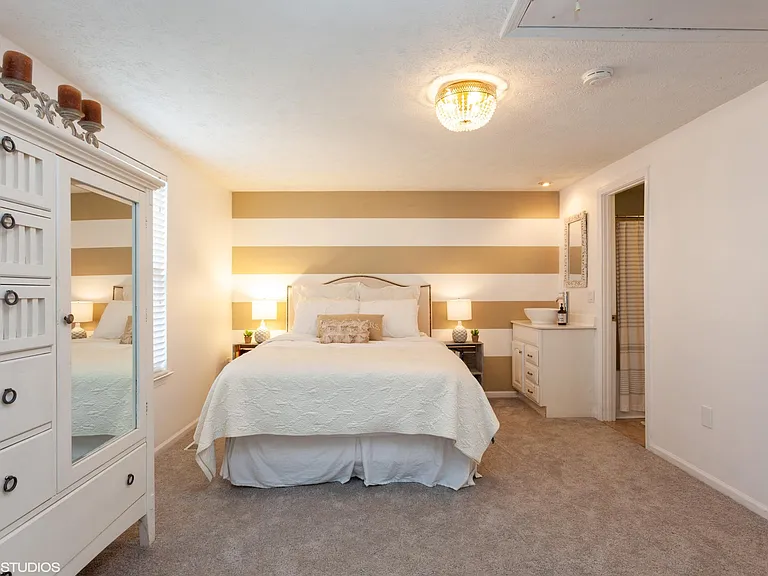 9504 Quarry Bridge Ct — Photo 8