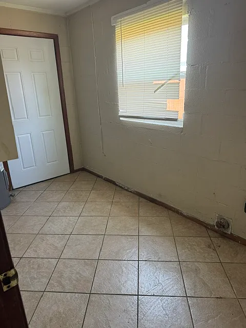3 bed, 1196 sqft, $1,800 — Photo 3
