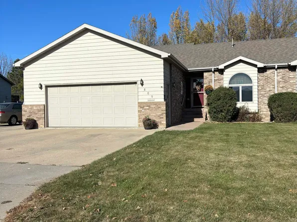 809 16th Ave SE, Minot, ND 58701