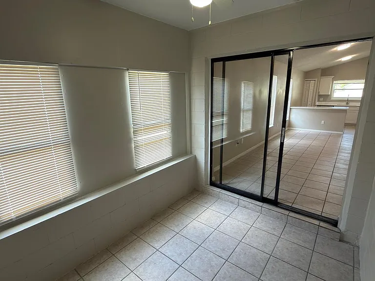 825 Grenadier Dr — Photo 16