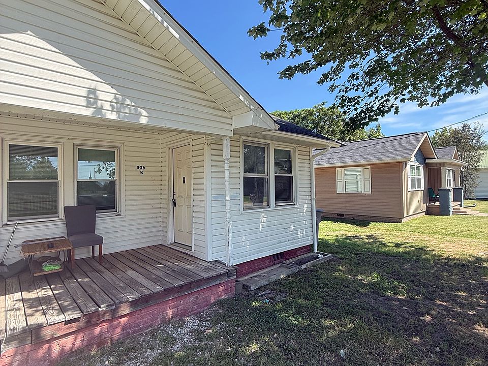 1st image of 306 Bell St #B