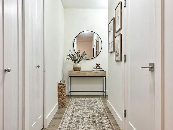 5th image of 3939 Knight St #201