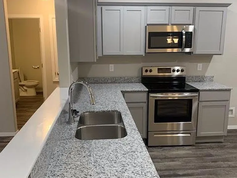 4205 SW Lenox Ave — Photo 8